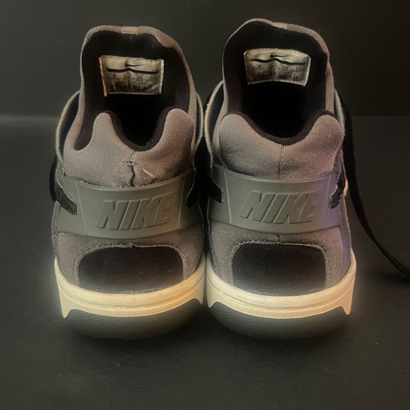 Nike Huarache Running Shoes. Gray with Red Women’s size 8. - Picture 7 of 12